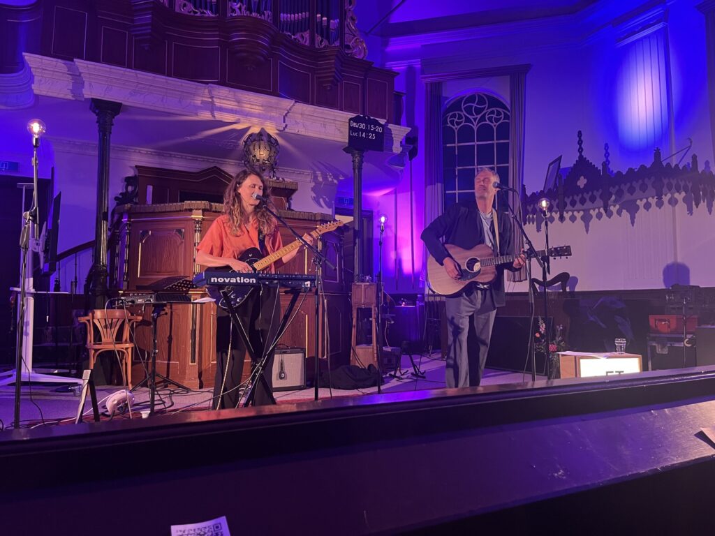 za 13 september En Daarachter